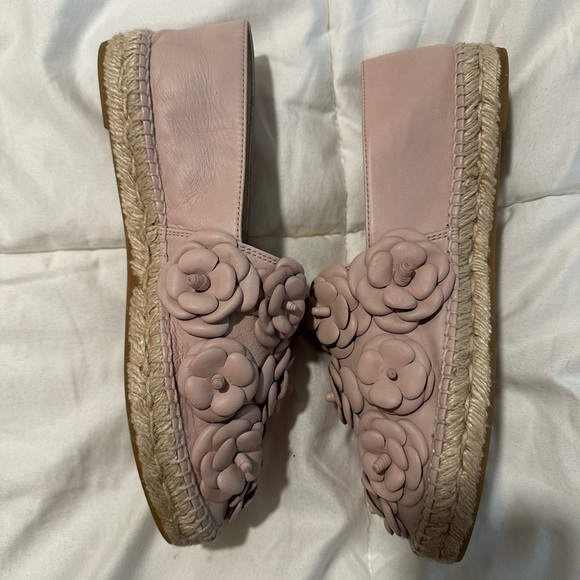 Chanel Camellia CC Flower Espadrilles - Picture 11 of 12